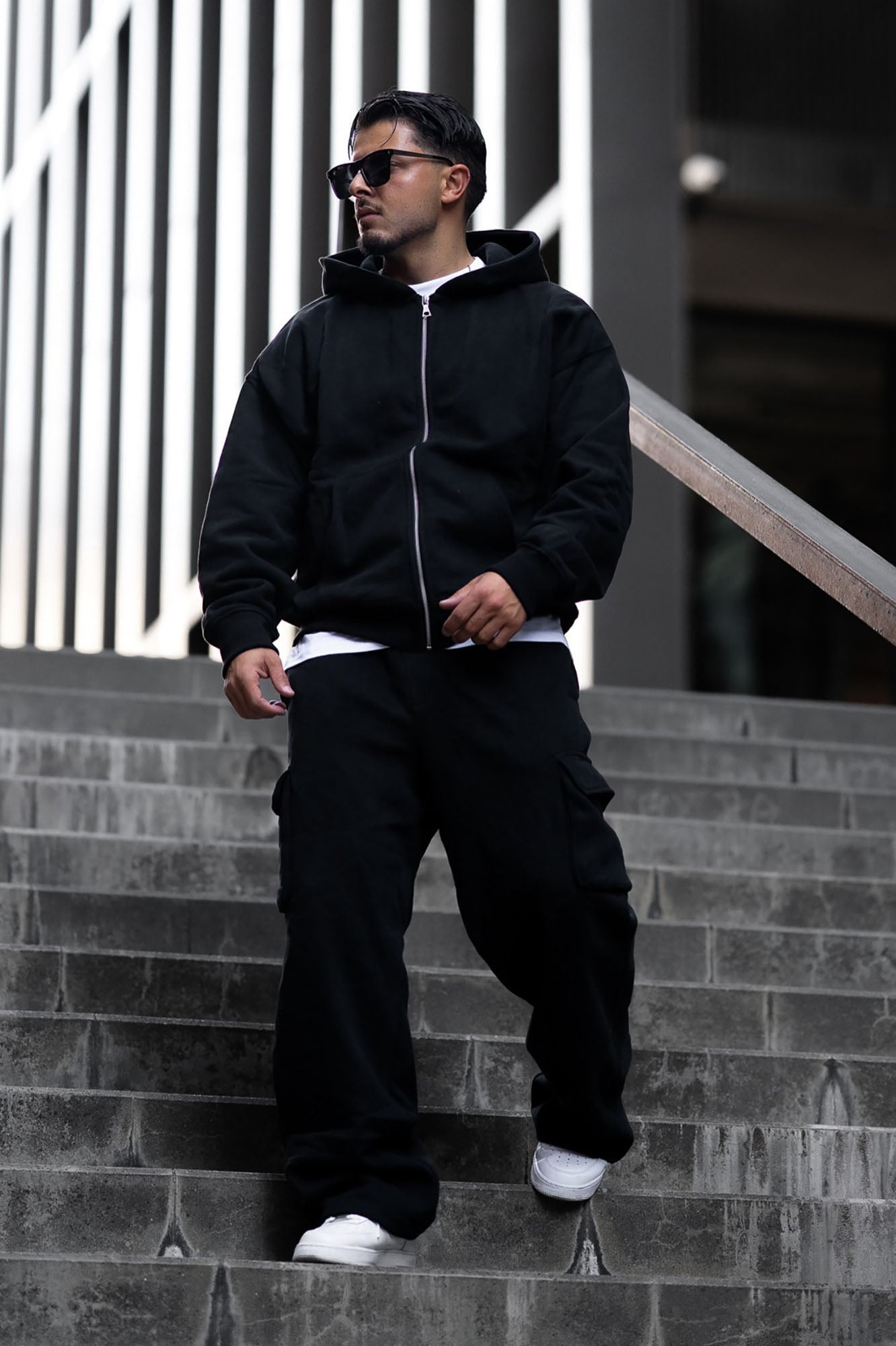 410 Baggy Cargo Sweatpants - Black image 7