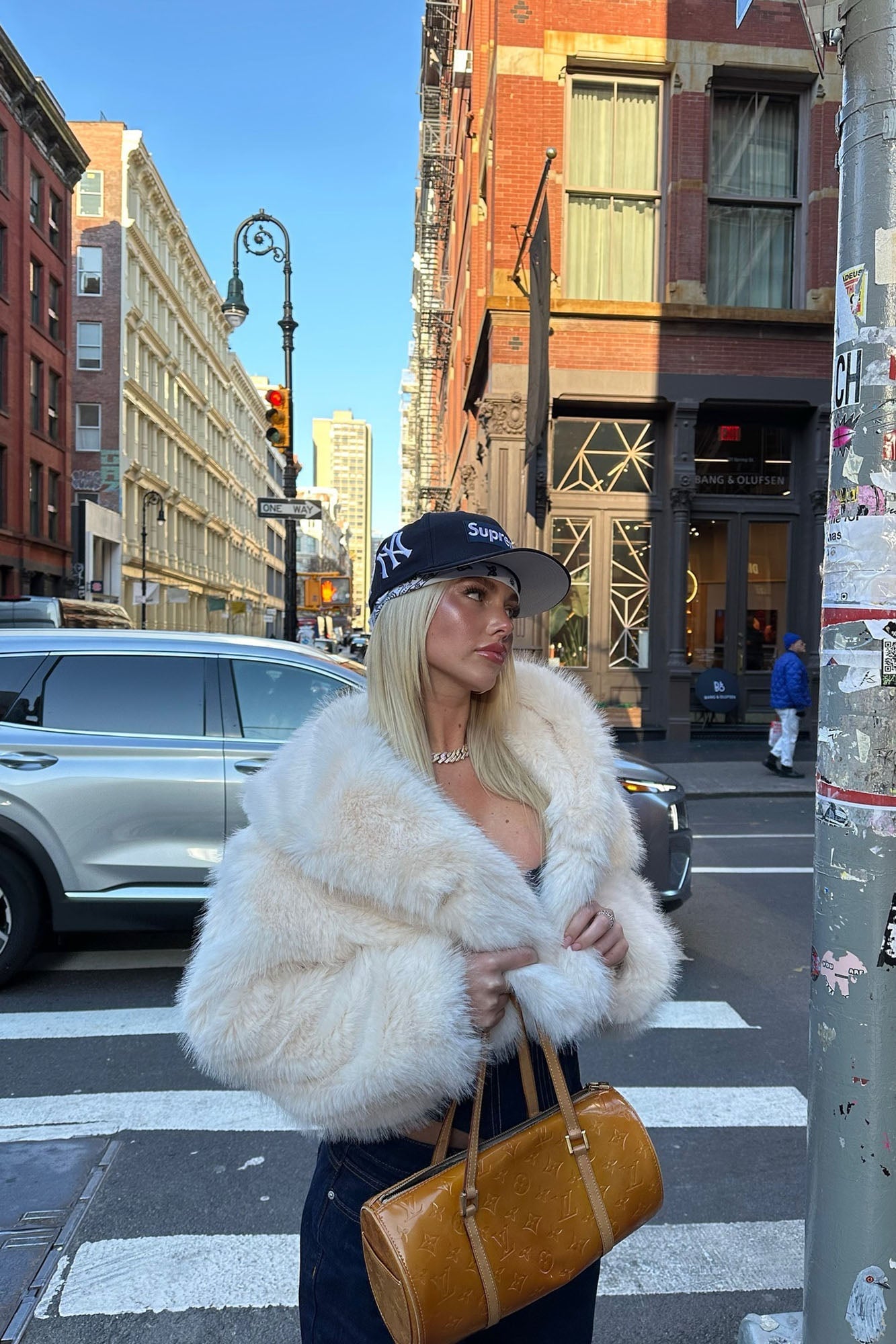 That's Luxe Faux Fur Coat - Ivory image 9