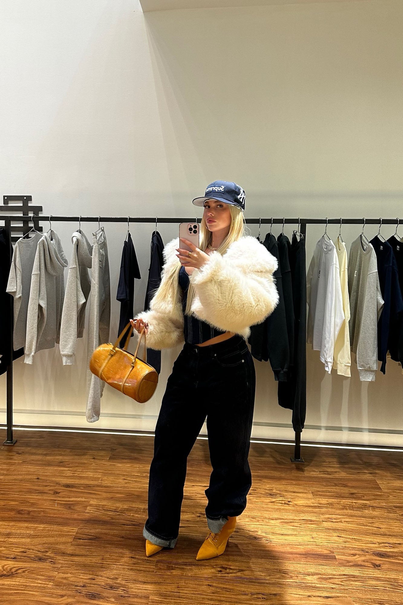 That's Luxe Faux Fur Coat - Ivory image 11