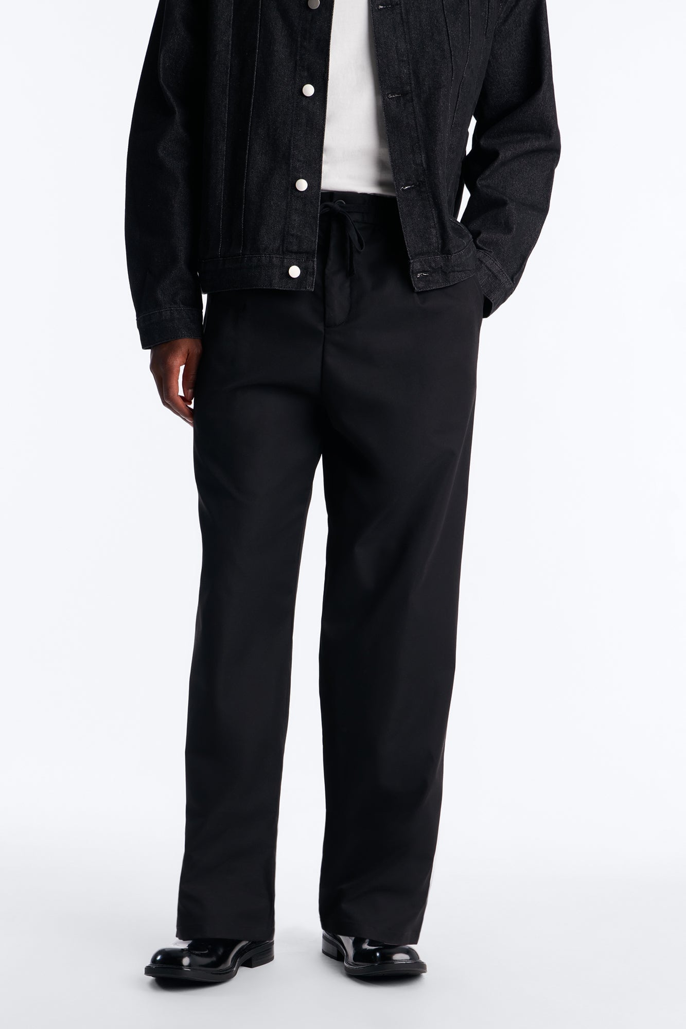 Nelson Pleated Hybrid Relaxed Pant - Black image 5