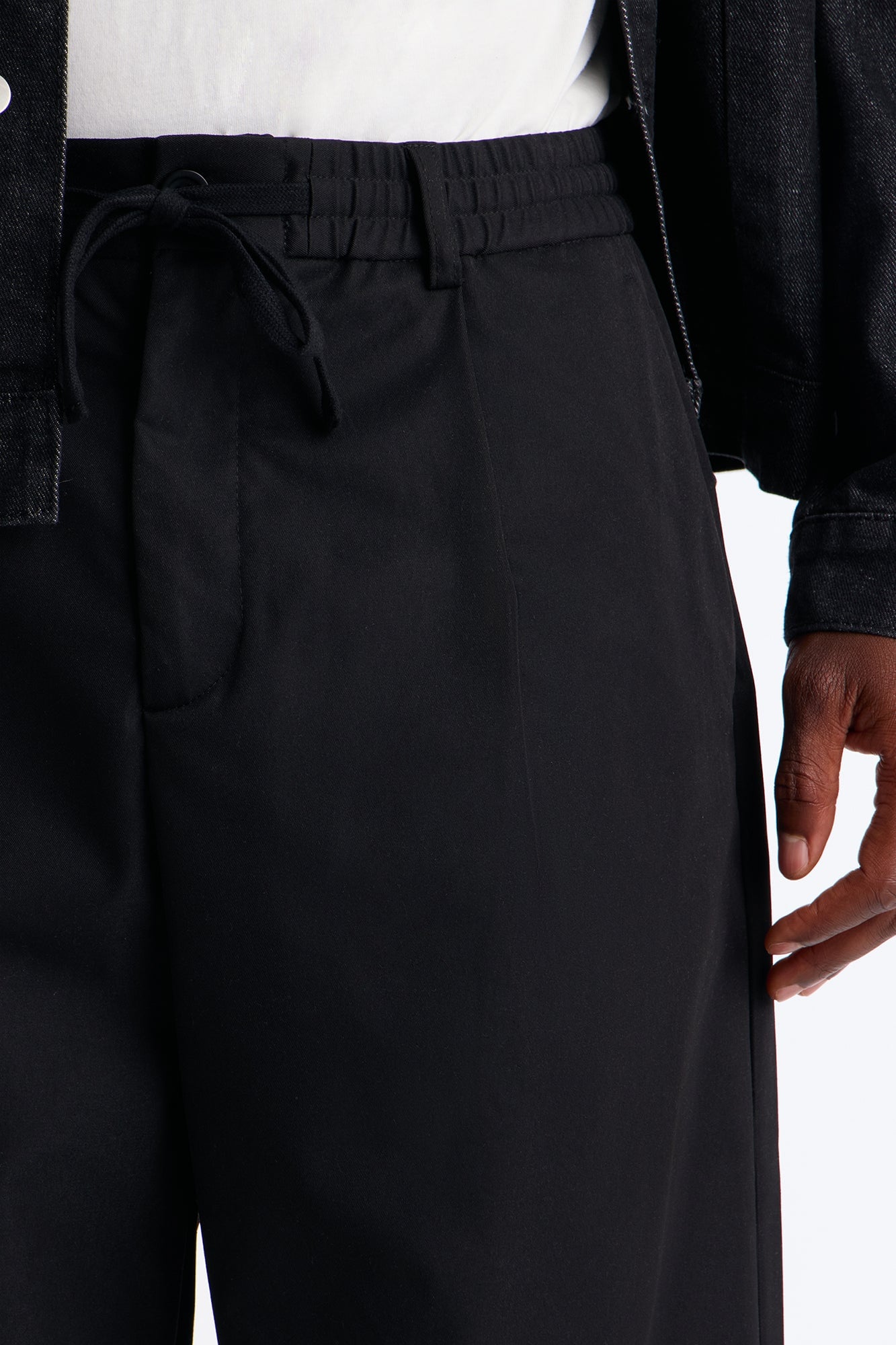 Nelson Pleated Hybrid Relaxed Pant - Black image 7