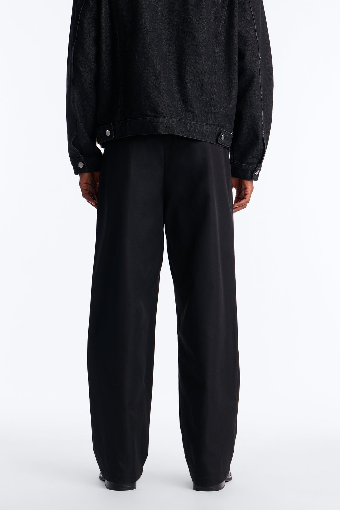 Nelson Pleated Hybrid Relaxed Pant - Black image 8