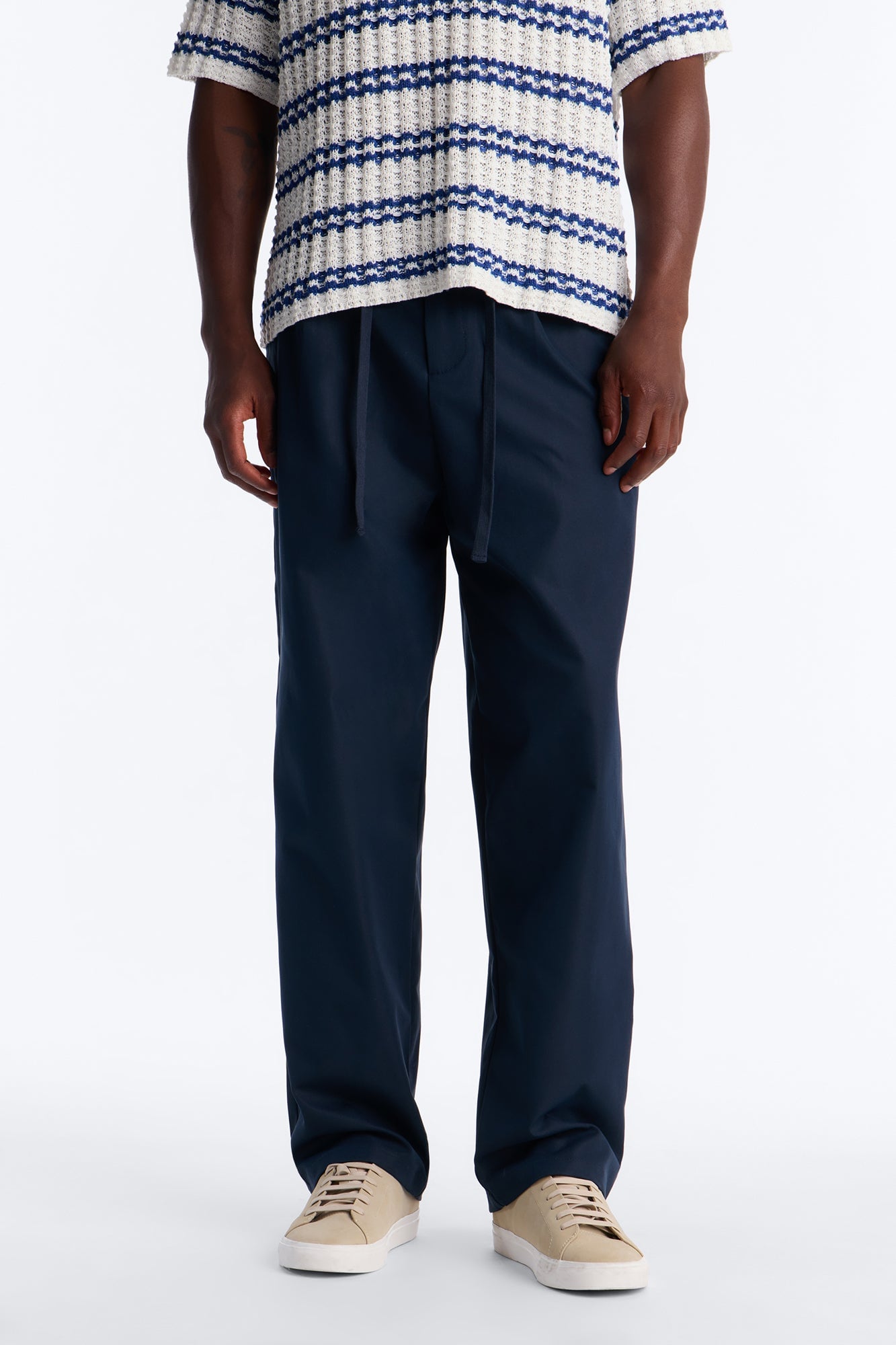 Nelson Pleated Hybrid Relaxed Pant - Navy image 5
