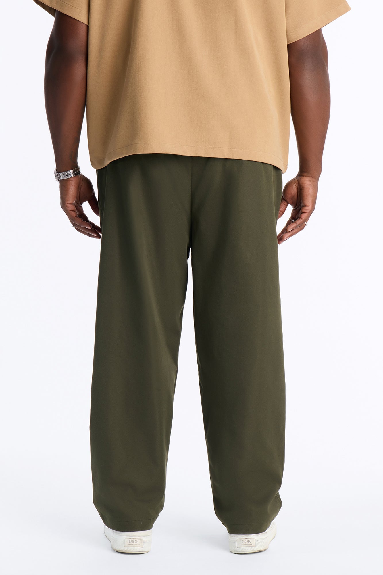 Nelson Pleated Hybrid Relaxed Pant - Olive image 3