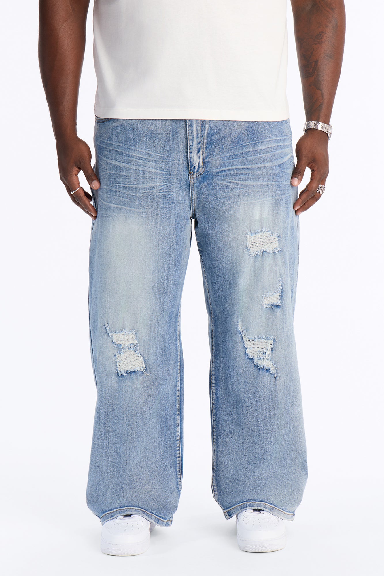 Baggy Classic Destroyed Jean - Light Blue Wash image 2
