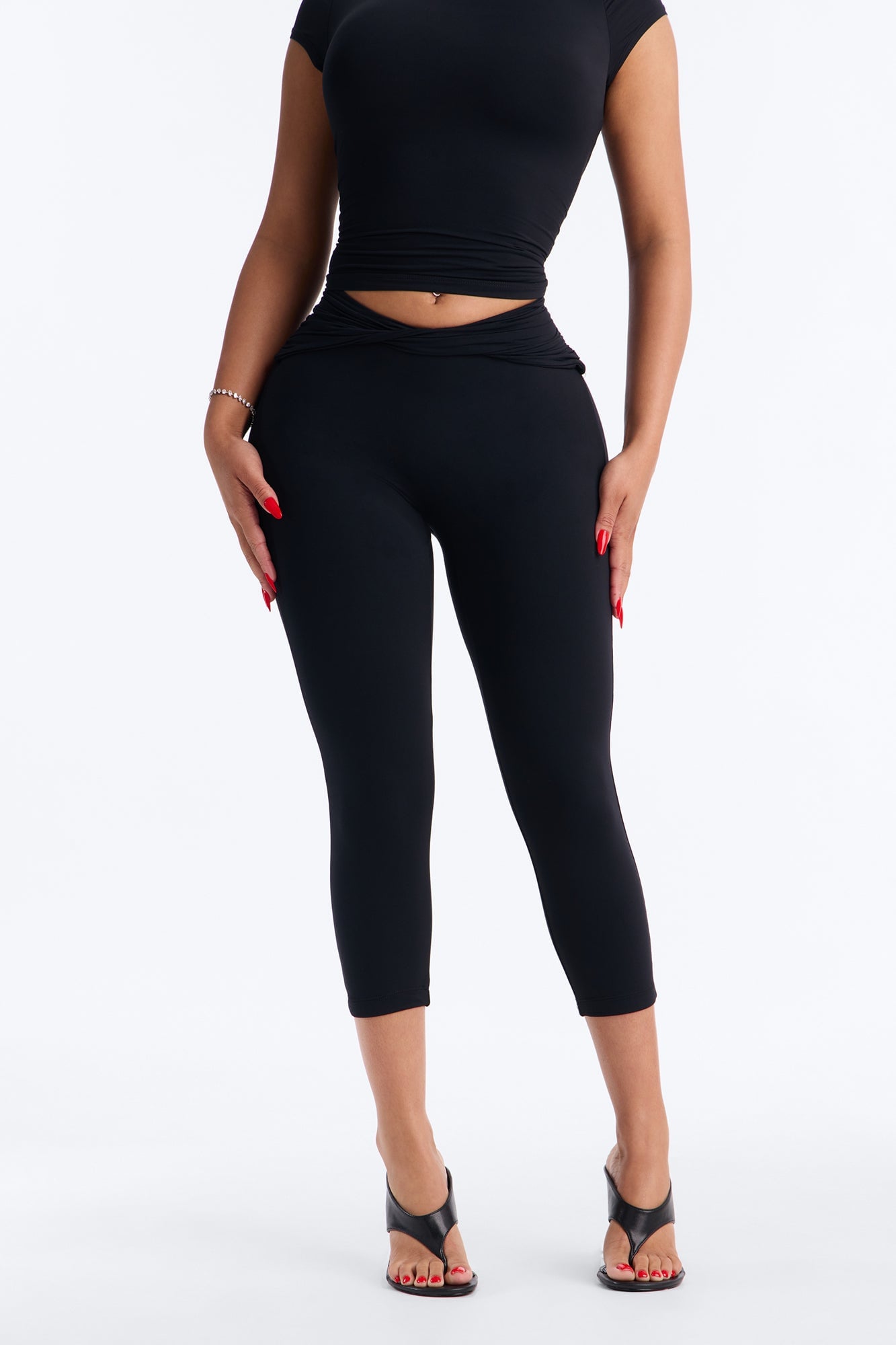 Second Skin Double Lined Twist Capri Leggings - Black image 6