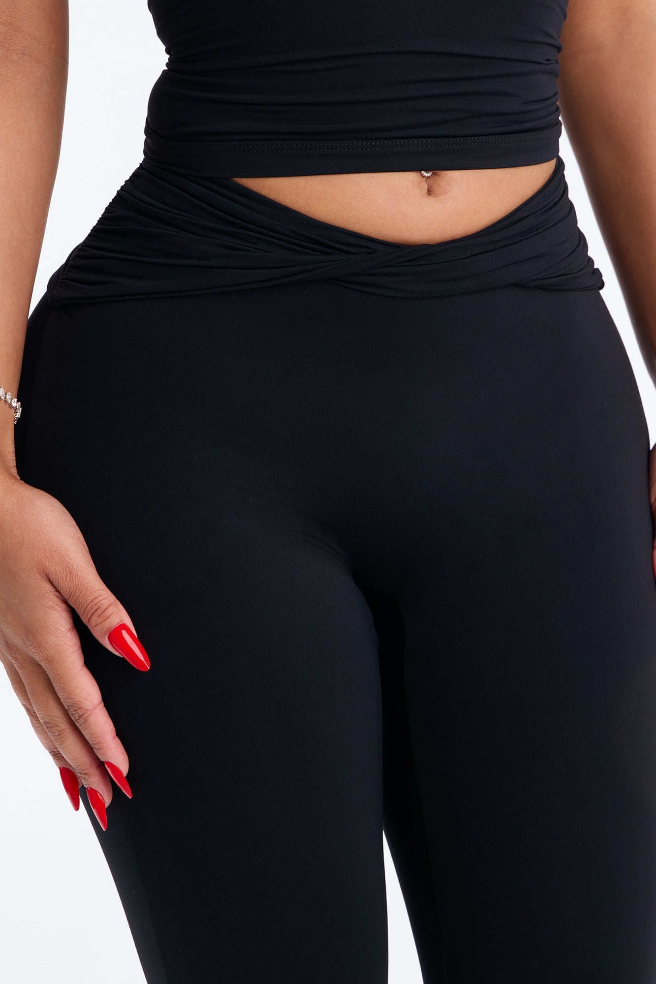 Second Skin Double Lined Twist Capri Leggings - Black image 7