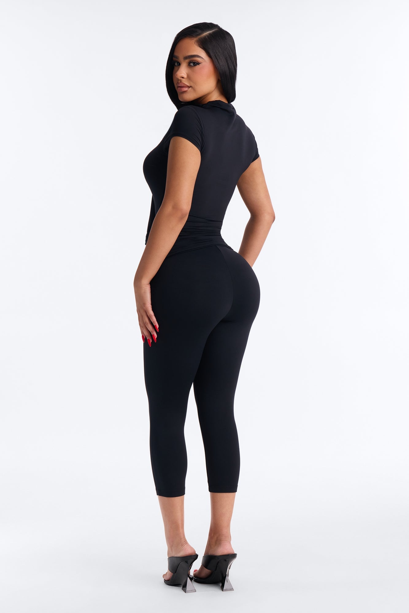 Second Skin Double Lined Twist Capri Leggings - Black image 8