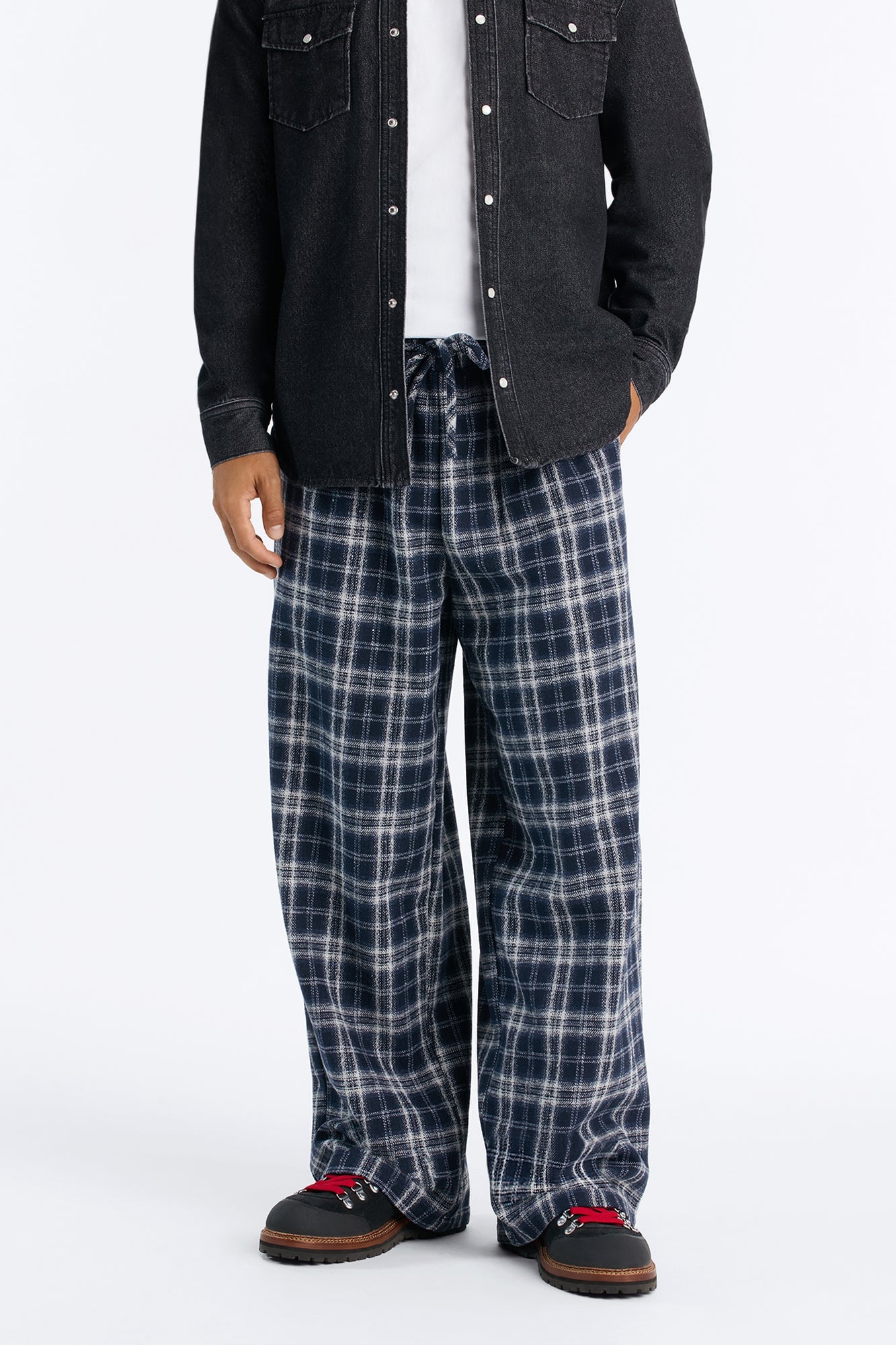 Lazy Plaid Baggy Pant - Navy/combo image 6