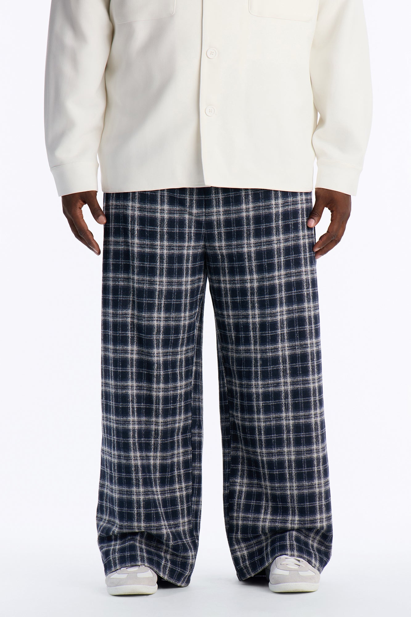 Lazy Plaid Baggy Pant - Navy/combo image 2