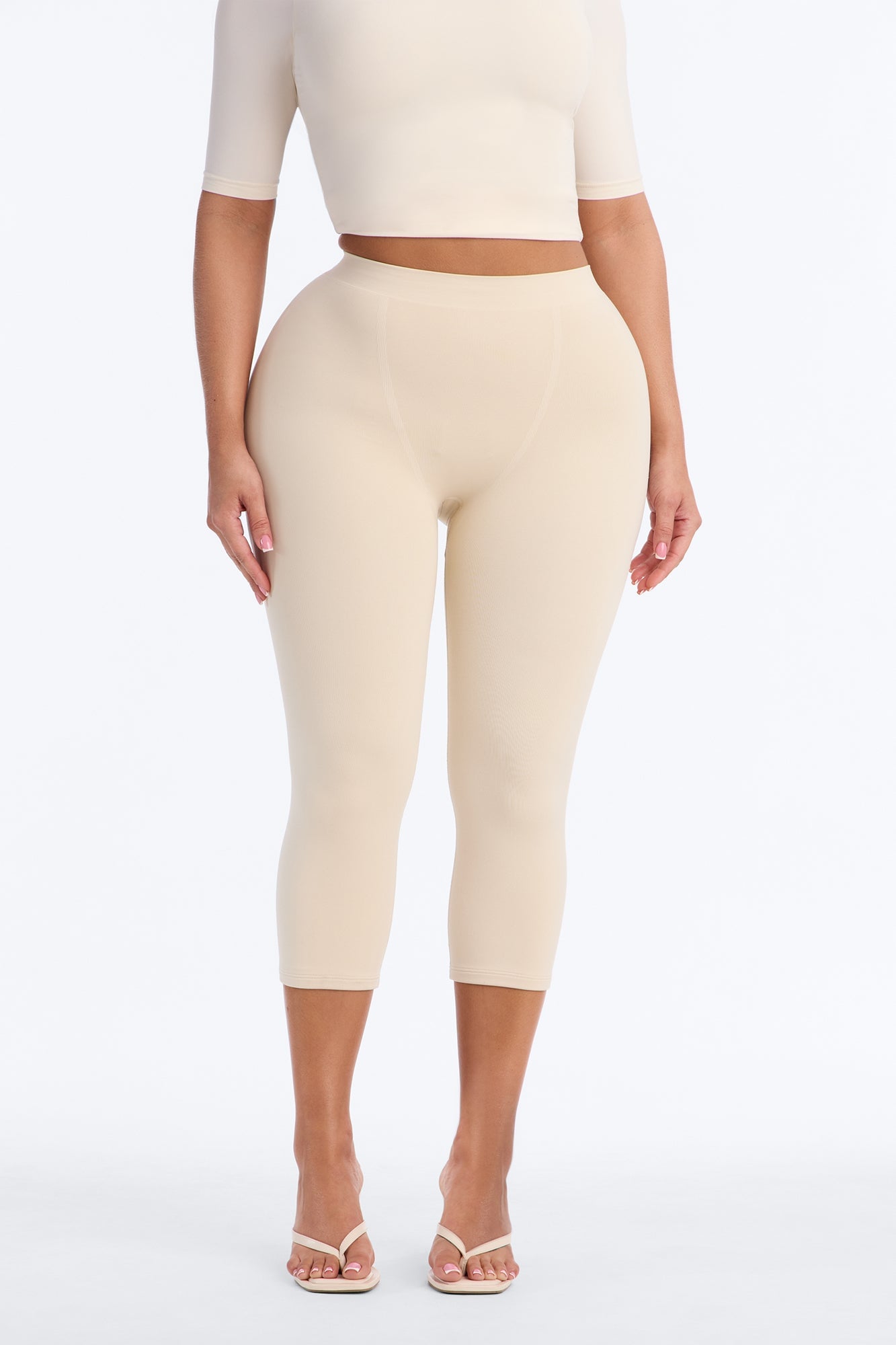 Seamless Smooth Double Lined Capri Pant - Bone image 6