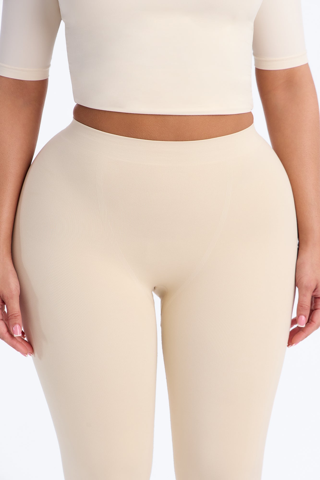 Seamless Smooth Double Lined Capri Pant - Bone image 7