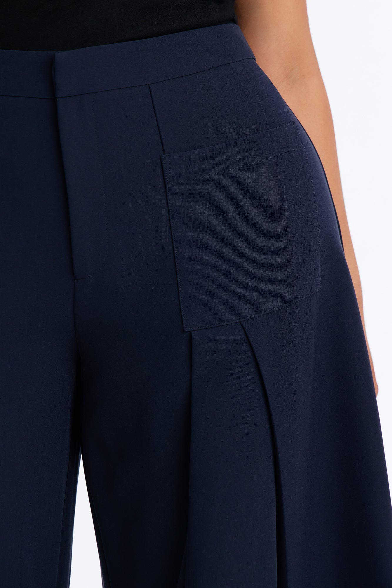 Stand Out Super Wide Pleated Trouser - Navy image 6