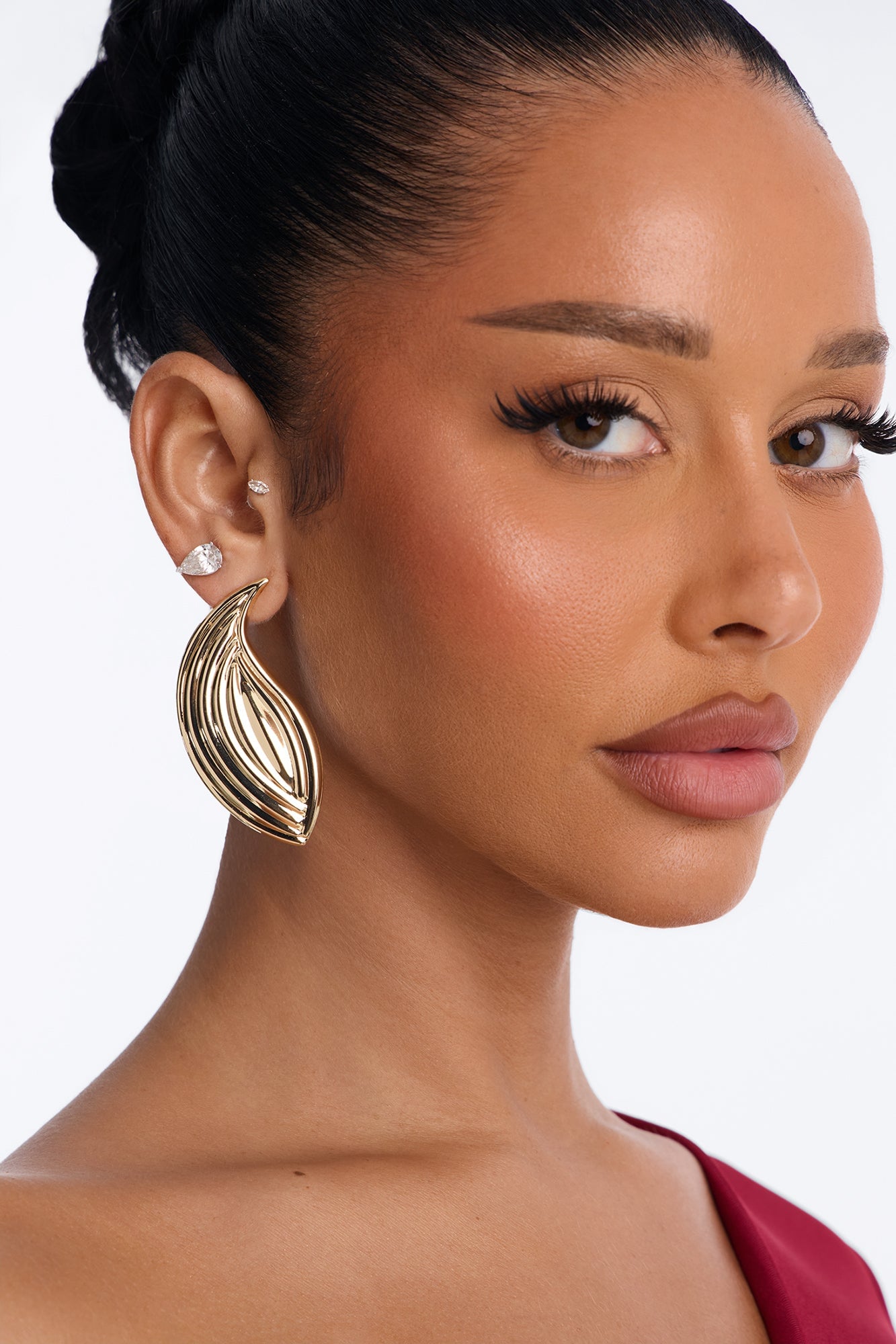 Make Me Feel Drop Earrings - Gold image 1