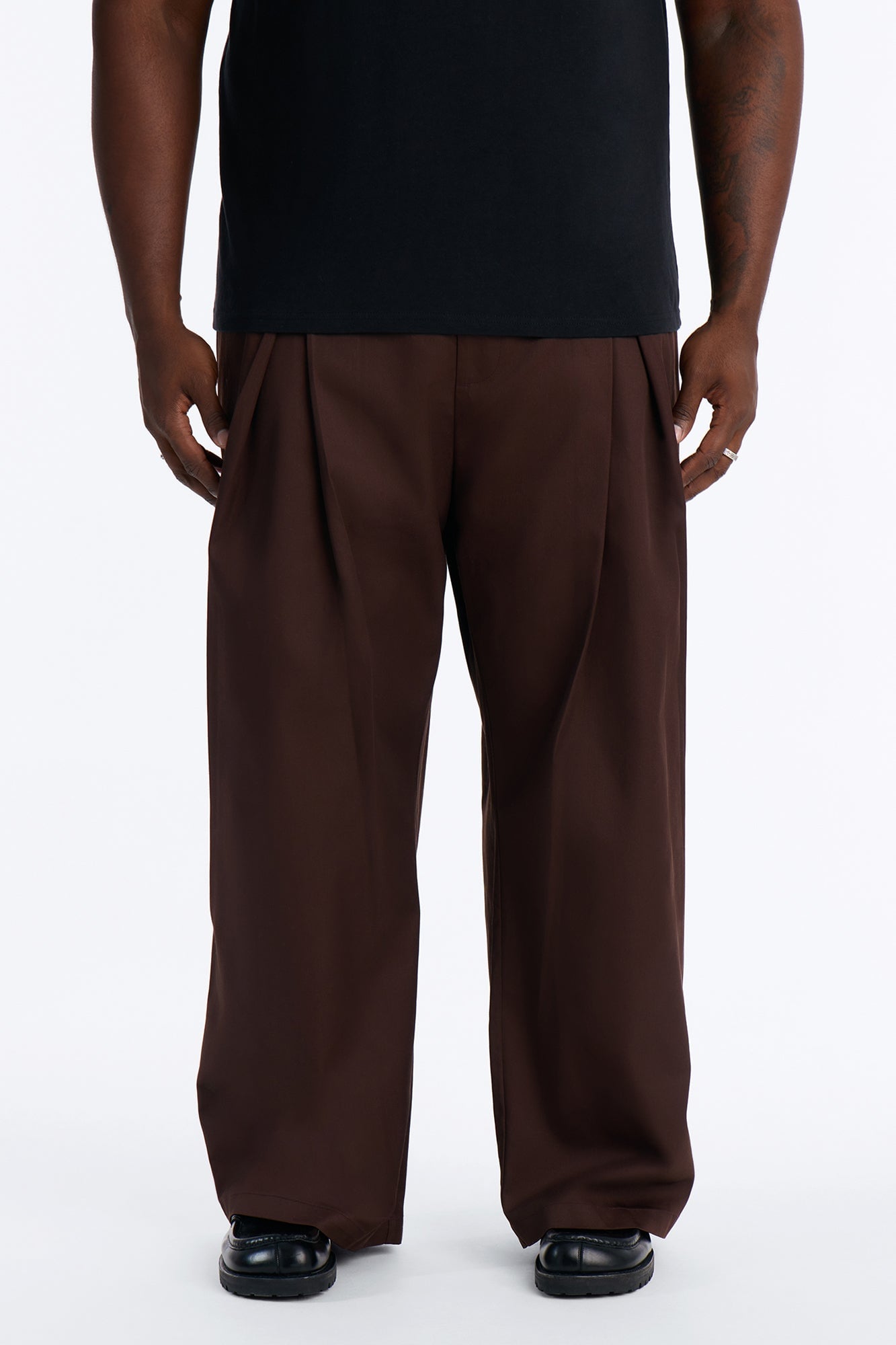 On The Low Baggy Pleated Pant - Brown image 2