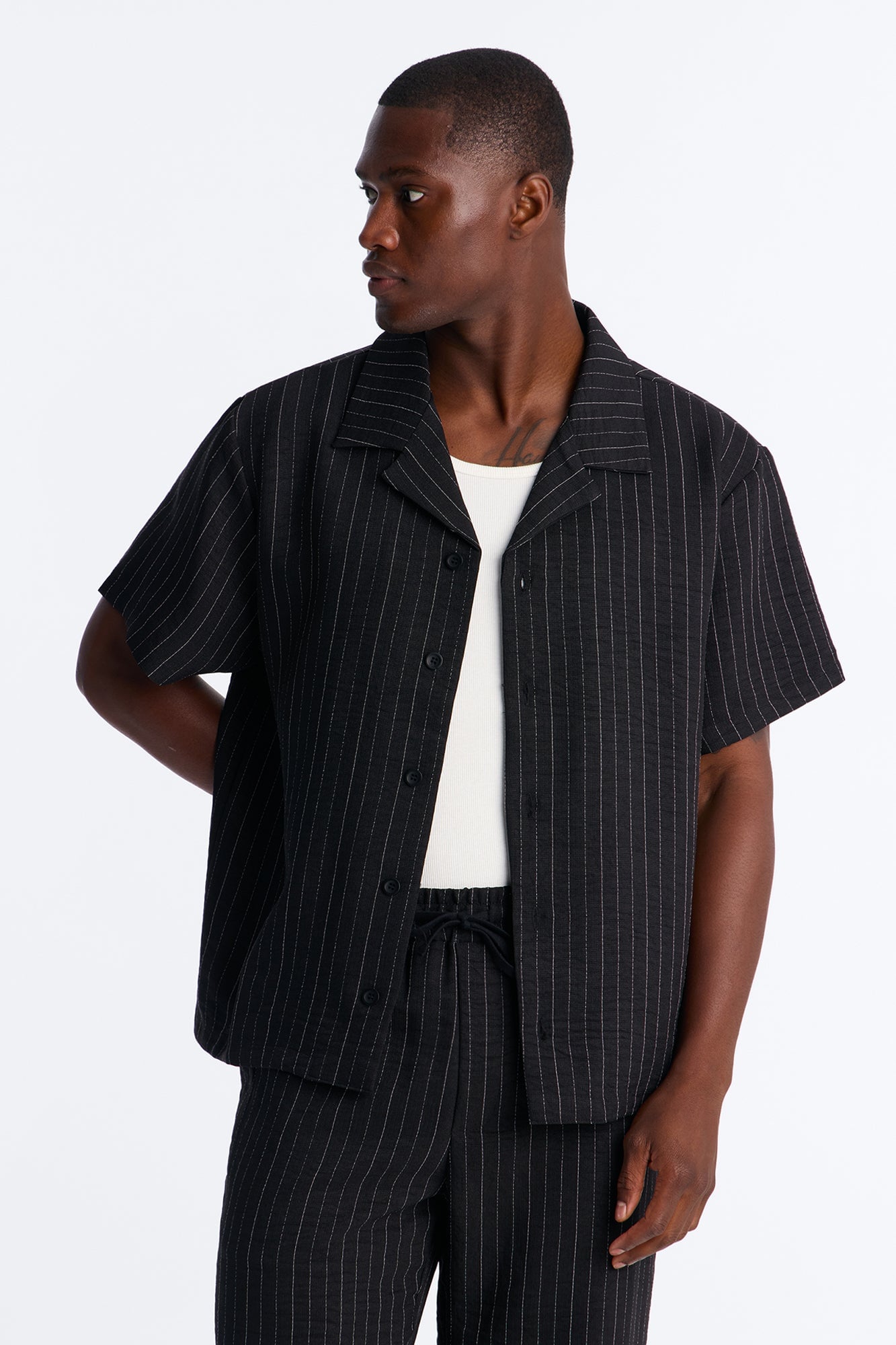 Off Stitch Relaxed Cuban Collar Shirt - Black/combo image 5