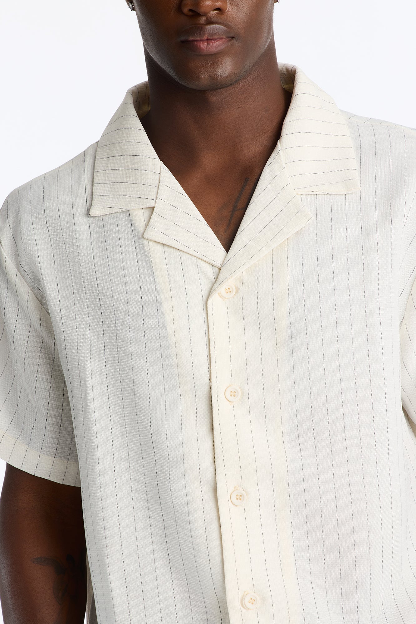 Off Stitch Relaxed Cuban Collar Shirt - Cream/combo image 7