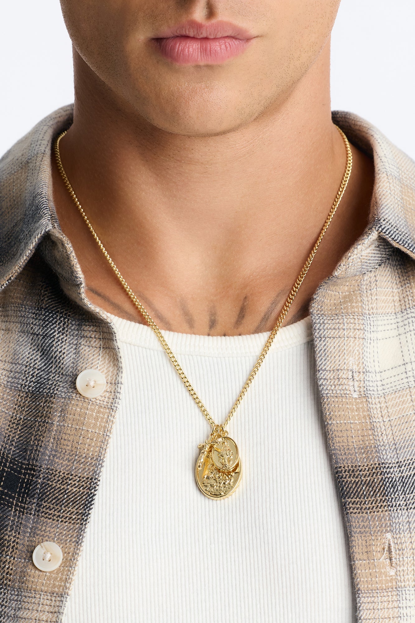 Heaven's Armor Pendant Chain Necklace - Gold image 2