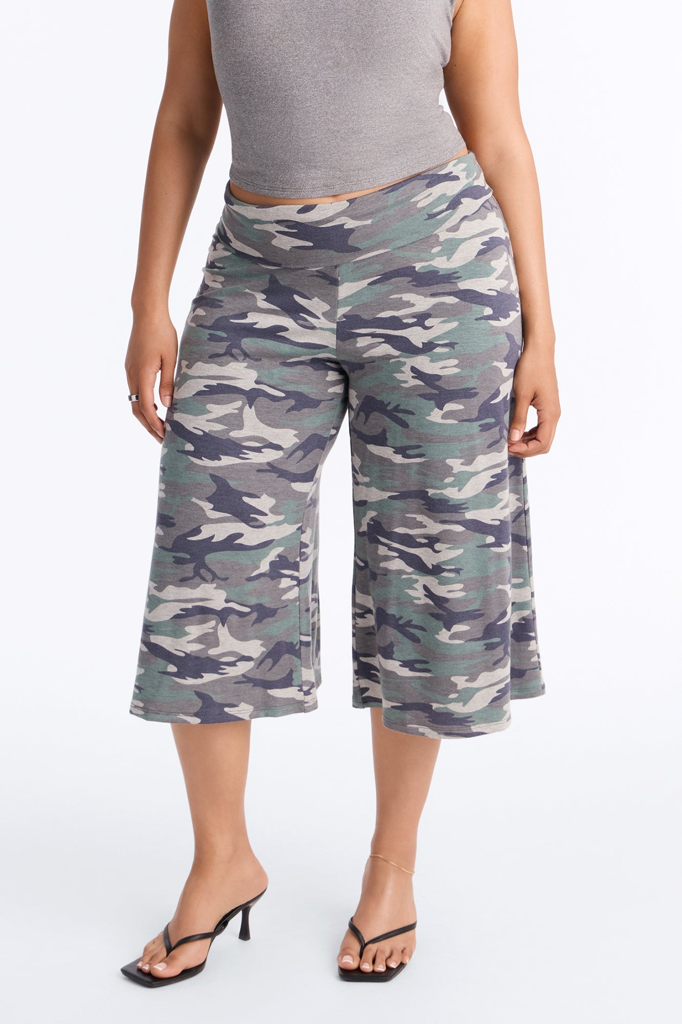 Kiki Camoflauge Low Rise Foldover Gaucho Pant - Green/combo image 2