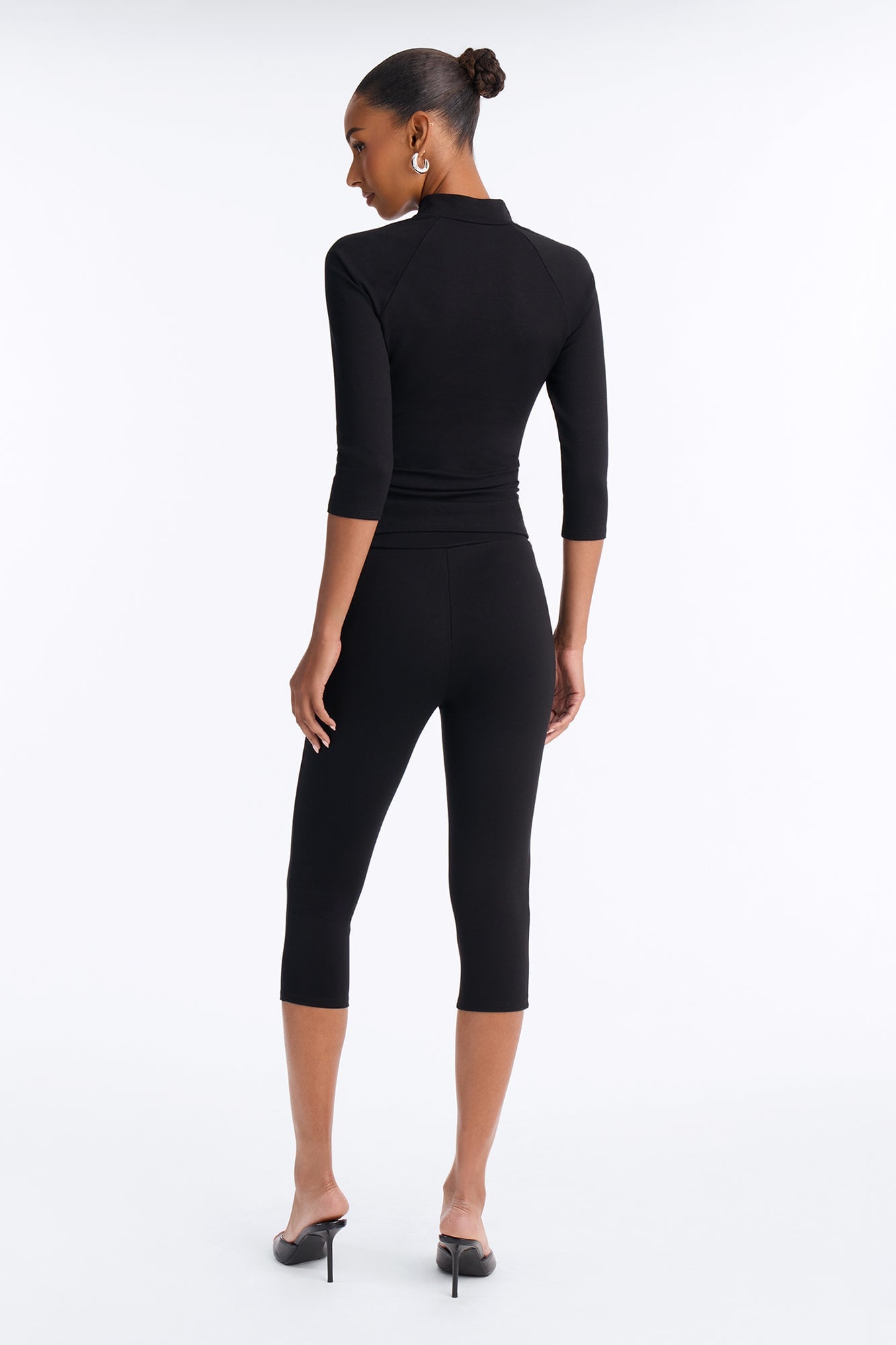 Payton Keyhole 3/4 Sleeve Capri Set - Black image 8