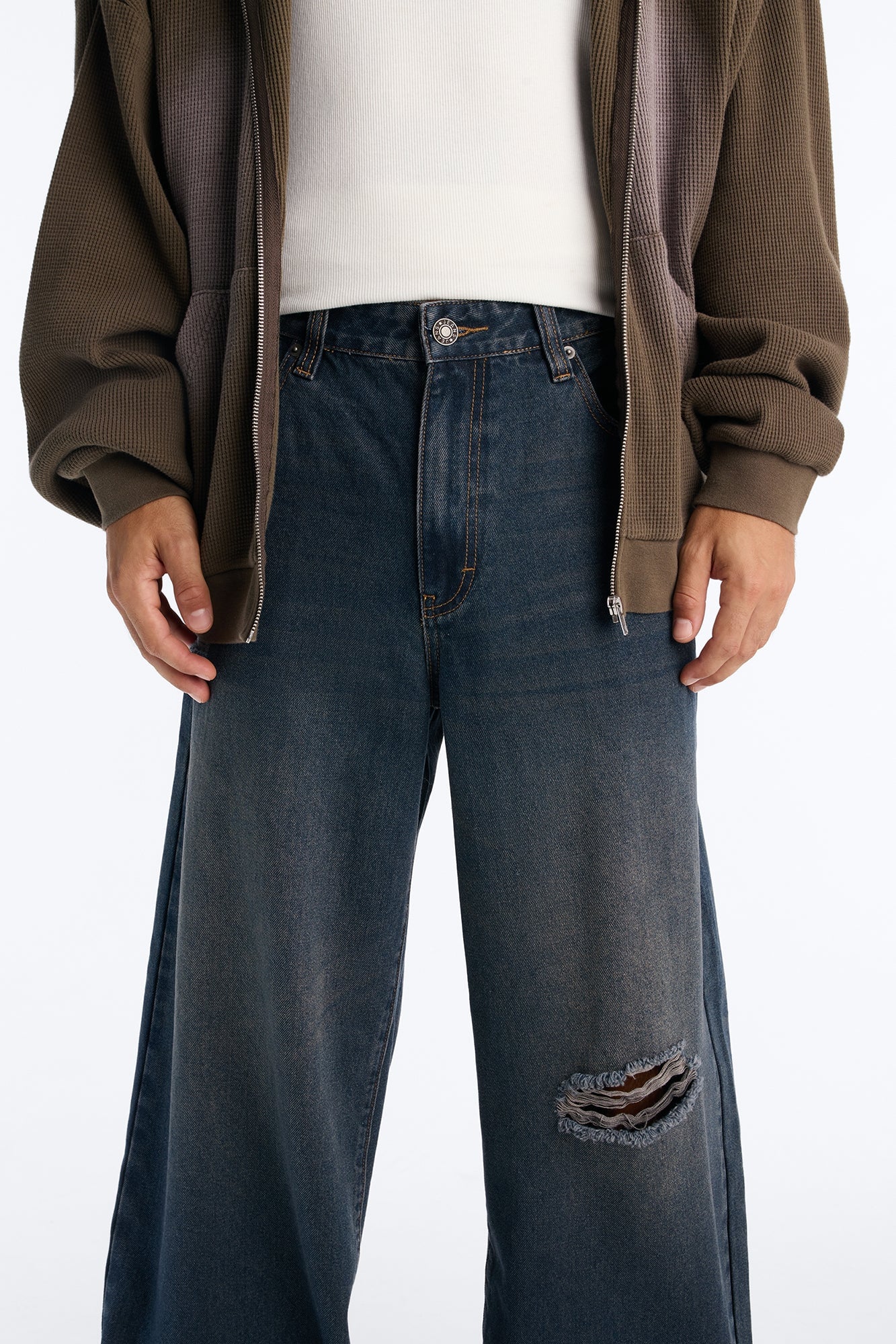 Baggy Edinburgh Distressed Jeans - Dark Wash image 7