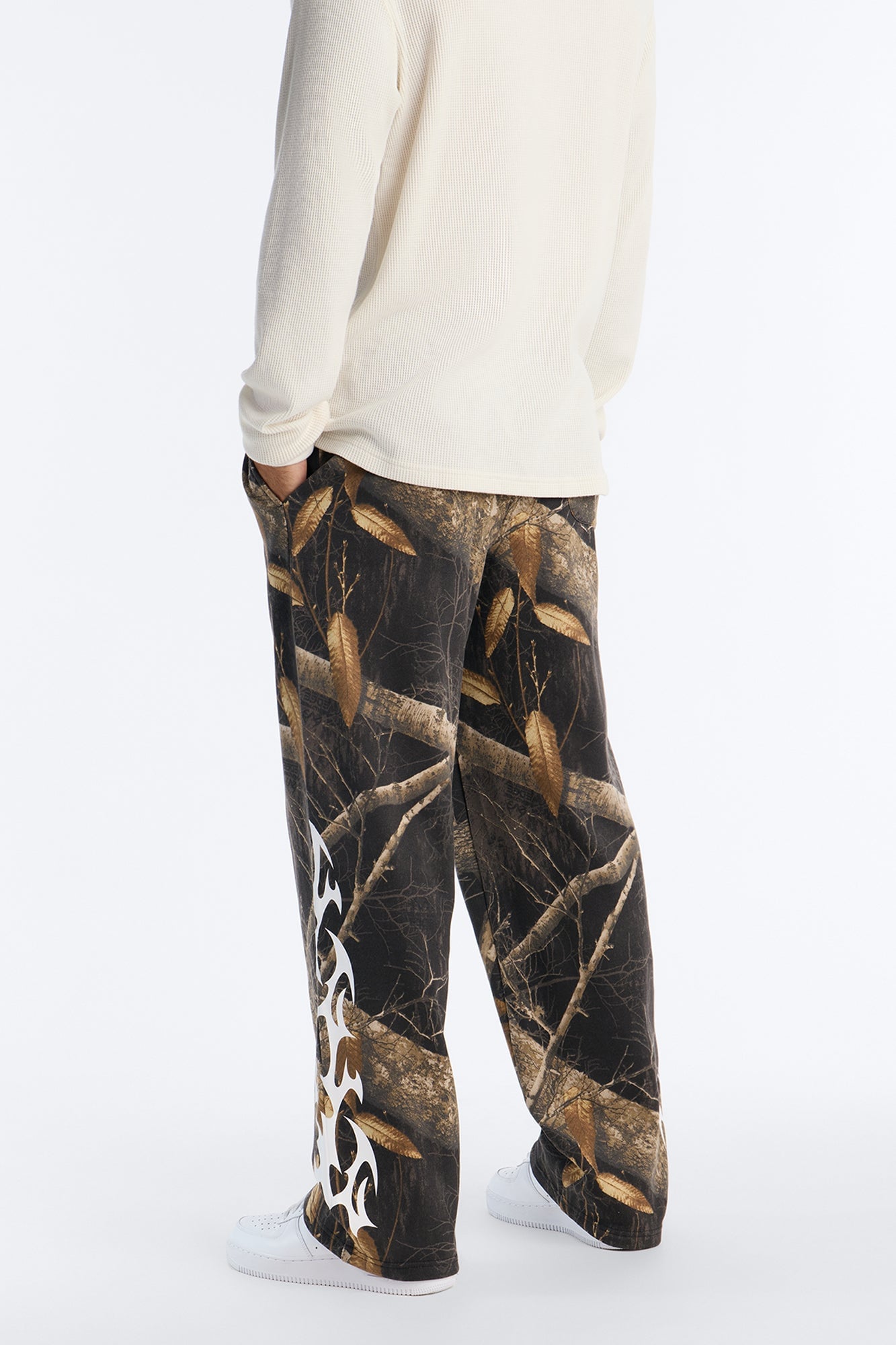 Real Tree Shadow Goth Sweatpant - Camouflage image 8